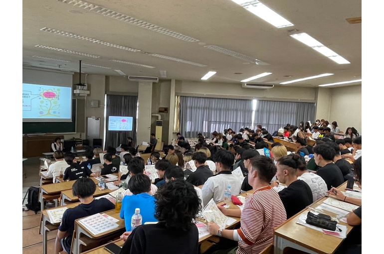至学館大学「現代人間論」にてBeing up シートセッションお届けしてまいりました。